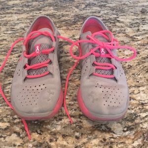 Under armor walking shoes